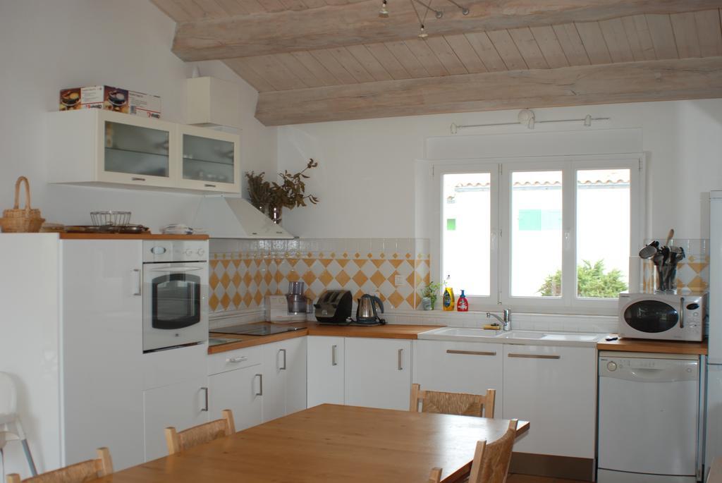 Villas Re Locations Vacances Saint-Clément-des-Baleines Zimmer foto
