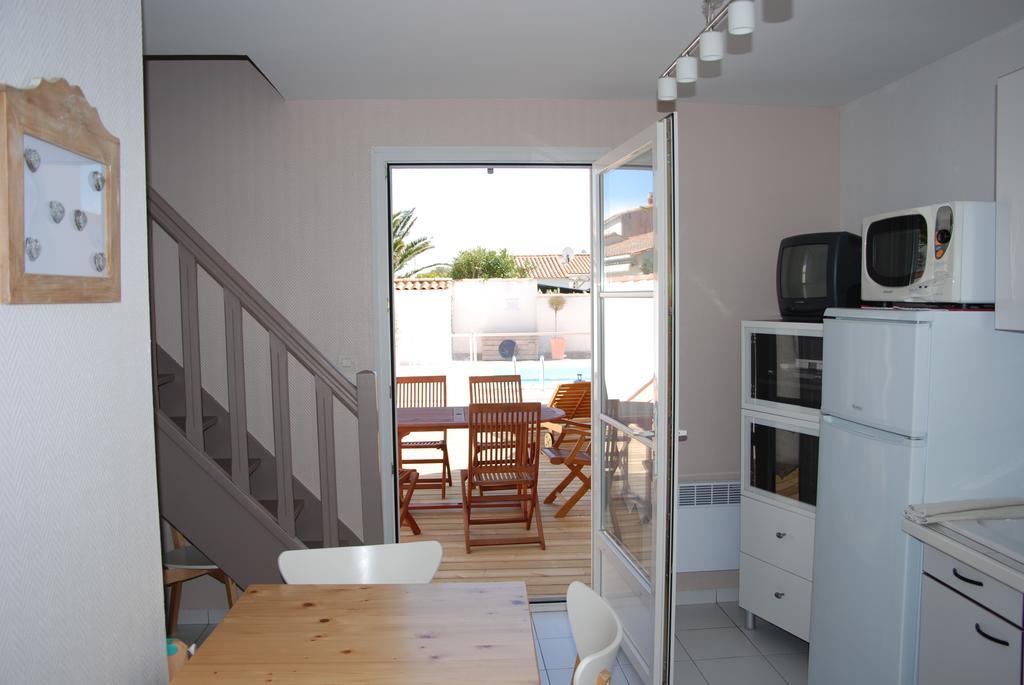 Villas Re Locations Vacances Saint-Clément-des-Baleines Zimmer foto